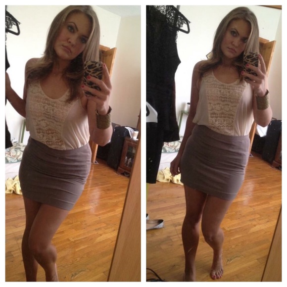 Beautiful cream, lace, sheer boho style high-low top, size small - Picture 5 of 11